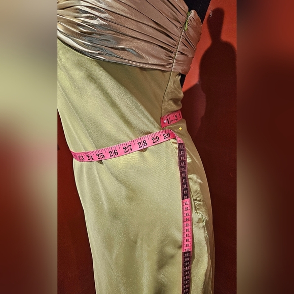 One-shoulder Lime Green evening gown. Size 8. Beading Detail - Picture 11 of 15